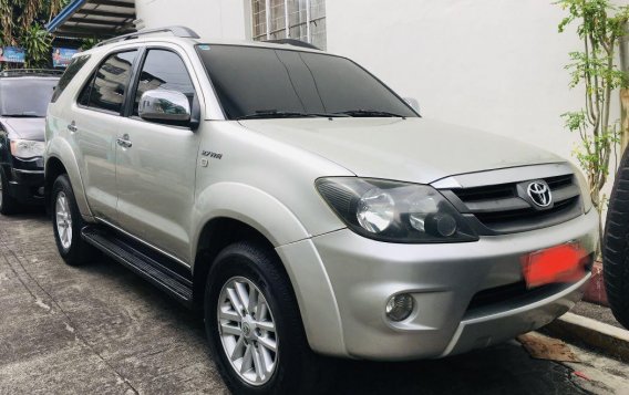 Silver Toyota Fortuner 2006 for sale in Manila