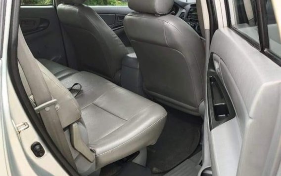 Silver Toyota Innova 2005 for sale in Quezon-6