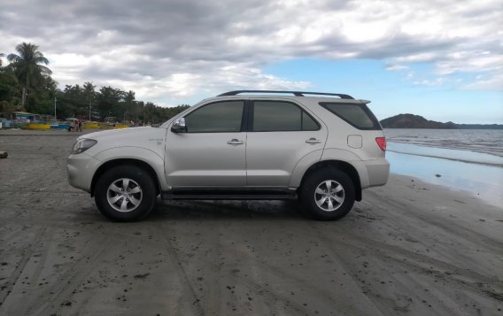 Pearl White Toyota Fortuner 2008 for sale in Caloocan -2