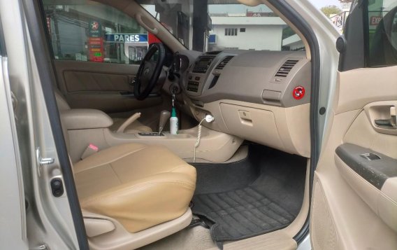 Pearl White Toyota Fortuner 2008 for sale in Caloocan -4