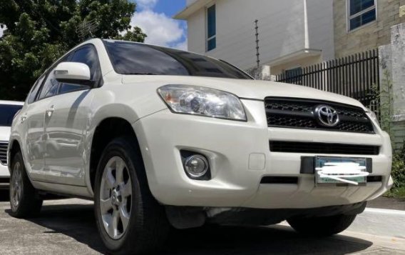 Pearl White Toyota RAV4 2010 for sale in Pasay -2