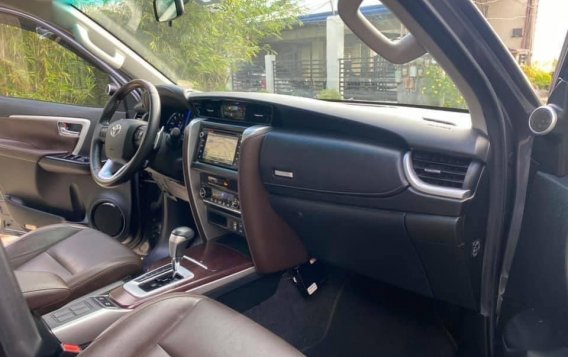 Selling Silver Toyota Fortuner 2019 in Quezon-7