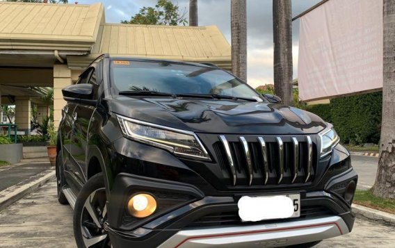 Black Toyota Rush 2018 for sale in Pateros