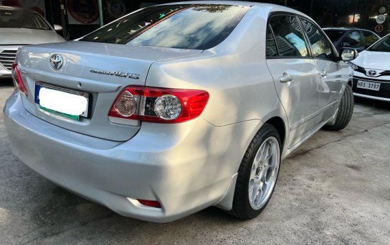 Selling Silver Toyota Corolla Altis 2013 in Quezon-4