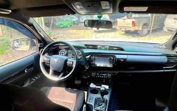 White Toyota Hilux 2019 for sale in Valenzuela-8