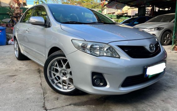 Selling Silver Toyota Corolla Altis 2013 in Quezon