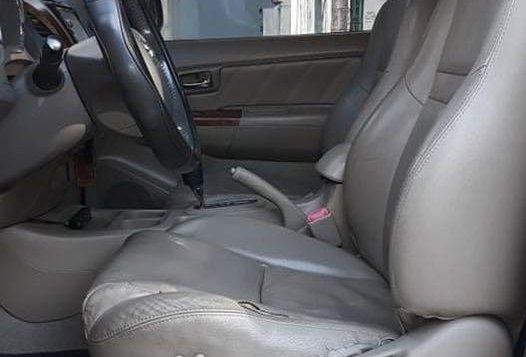 Selling Silver Toyota Fortuner 2009 in Quezon-5