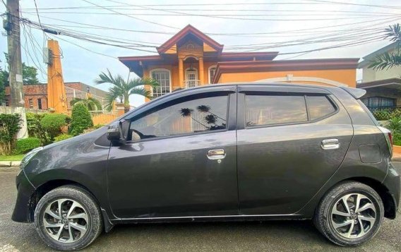 Selling Grey Toyota Wigo 2017 in Quezon -9