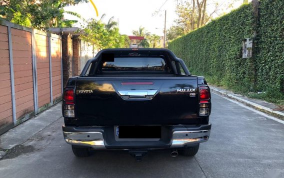 Black Toyota Hilux 2016 for sale in Talisay-1