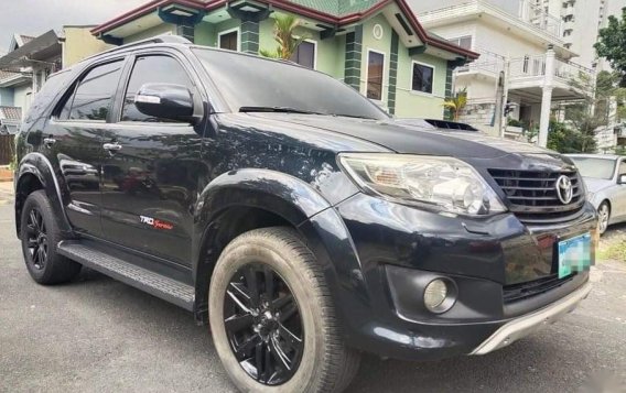 Black Toyota Fortuner 2013 for sale in Quezon -4