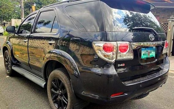 Black Toyota Fortuner 2013 for sale in Quezon -5