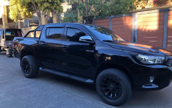 Black Toyota Hilux 2016 for sale in Talisay-5
