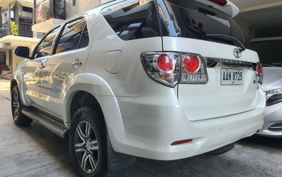 Pearl White Toyota Fortuner 2015 for sale in Automatic-3
