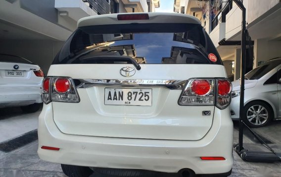 Sell Pearl White 2015 Toyota Fortuner in Quezon City-8