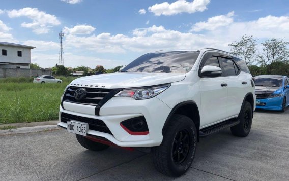 White 2017 Toyota Fortuner for sale in Manila-7