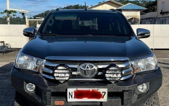Grey Toyota Hilux 2016 for sale in Automatic-5