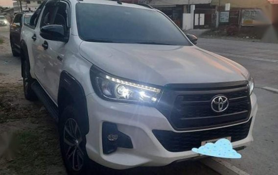 Selling White Toyota Hilux 2018 in Pozorrubio-4