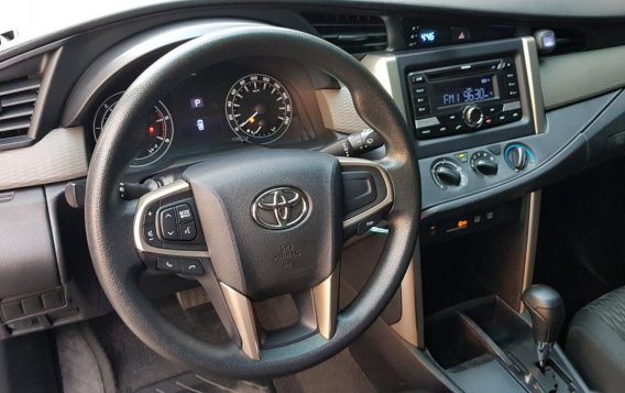 Selling Black Toyota Innova 2017 in Quezon-6