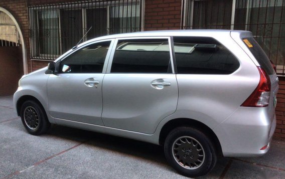 Silver Toyota Avanza 2013 for sale in Mandaluyong-1