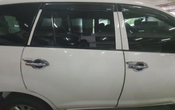 Selling White Toyota Innova 2015 in Marikina-4