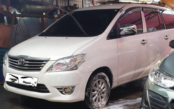 Selling White Toyota Innova 2015 in Marikina-5