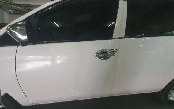 Selling White Toyota Innova 2015 in Marikina-3