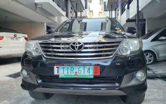 Black Toyota Fortuner 2013 for sale in Quezon City-3