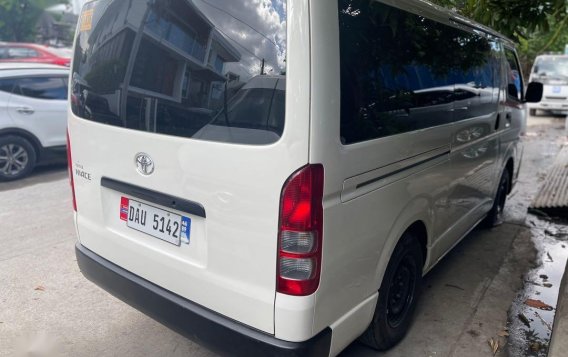 Selling Pearl White Toyota Hiace 2021 in Quezon City-2