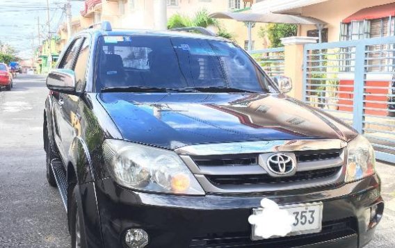 Sell Black 2008 Toyota Fortuner in Quezon City