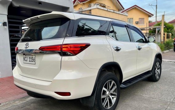 Selling Pearl White Toyota Fortuner 2016 in Quezon -3