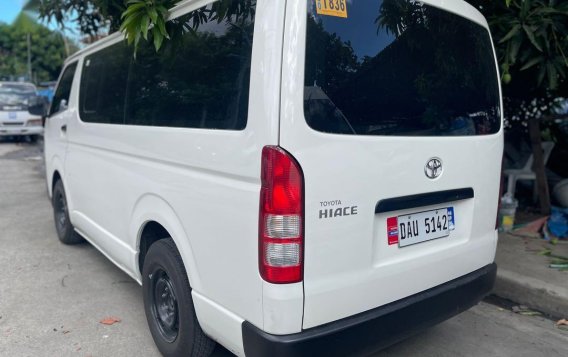 Selling Pearl White Toyota Hiace 2021 in Quezon City-3