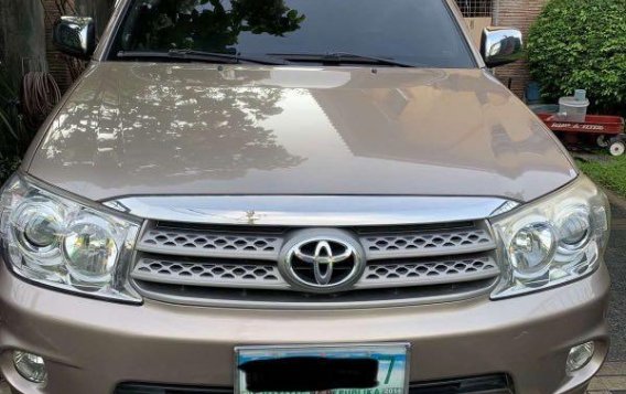 Sell Grey 2010 Toyota Fortuner in Quezon City-1