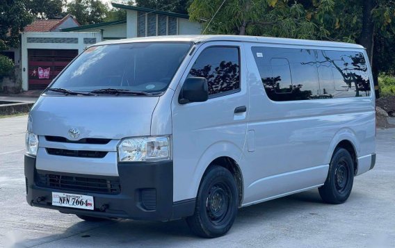 Selling Grey Toyota Hiace 2020 in Parañaque-4