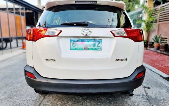Sell Pearl White 2013 Toyota Rav4 in Bacoor-1