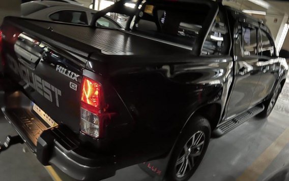 Selling Black Toyota Hilux 2016 in Mandaluyong-2