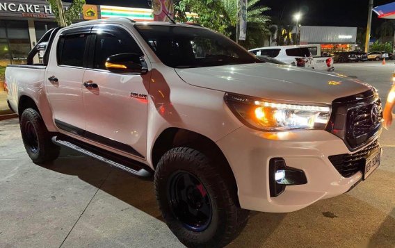Sell White 2020 Toyota Hilux in Manila