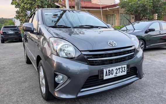 Selling Grey Toyota Wigo 2015 in Manila-0