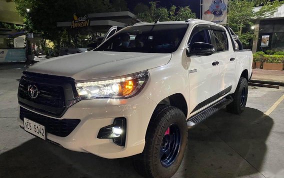 Sell White 2020 Toyota Hilux in Manila-1