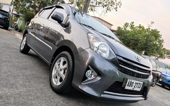 Selling Grey Toyota Wigo 2015 in Manila-5