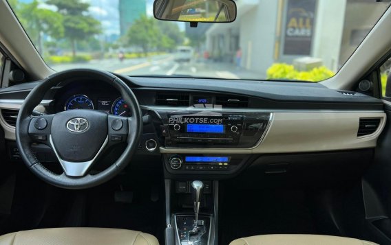 2015 Toyota Corolla Altis  1.6 V CVT in Makati, Metro Manila-10