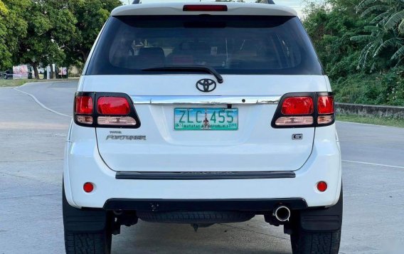 Sell White 2007 Toyota Fortuner in Parañaque-5