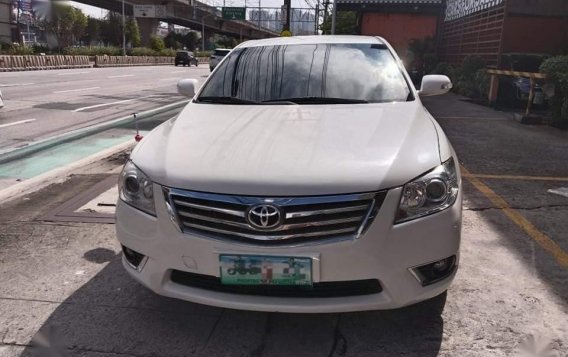 Selling Pearl White Toyota Camry 2010 in Quezon City