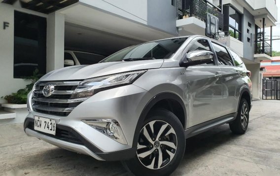 Selling Silver Toyota Rush 2018 in Quezon City-5
