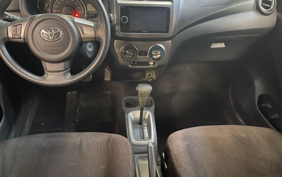 Selling Grey Toyota Wigo 2019 in Quezon City-3