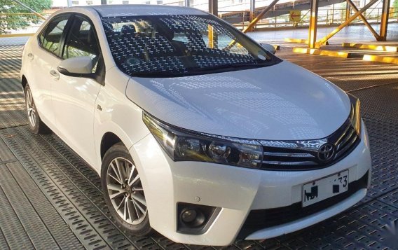 Pearl White Toyota Corolla altis 2016 for sale in Pasay-1