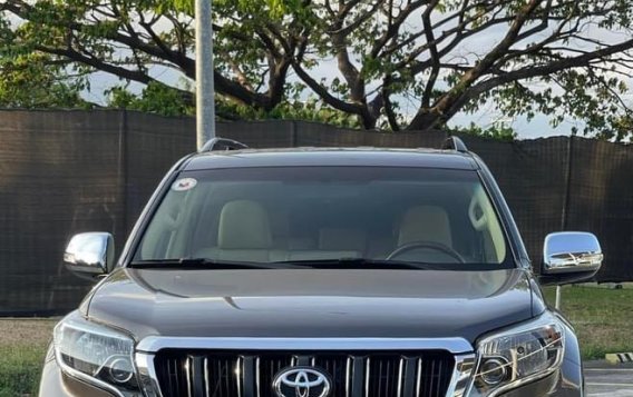 Sell Grey 2018 Toyota Land Cruiser Prado in Las Piñas-2