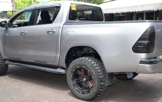 Selling Silver Toyota Hilux 2018 in Pasig-3