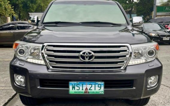 Grey Toyota Land Cruiser 2013 for sale in Pasig-3