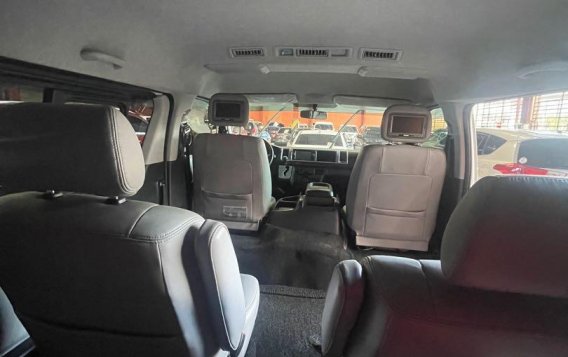 Selling White Toyota Hiace Super Grandia 2018 in Manila-3