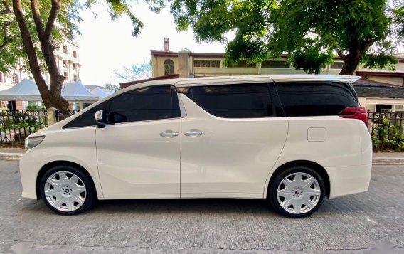 Sell Pearl White 2016 Toyota Alphard in Manila-5